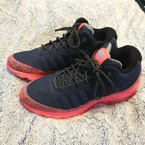 Nike Air Max Invigor Obsidian